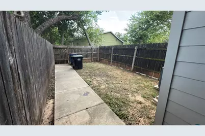 400 West Street #B, Hutto, TX 78634 - Photo 16