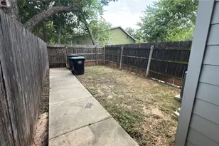 400 West St, Hutto, TX 78634 - Photo 16