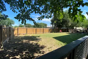 1313 E 52nd St, Austin, TX 78723 - Photo 2