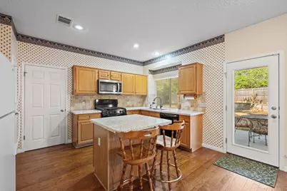 7402 Maricopa Cove, Austin, TX 78749 - Photo 6