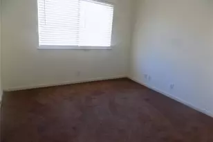 209 Crystal Knoll Blvd, Georgetown, TX 78626 - Photo 8