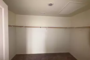 410 Magnum Force Dr, Jarrell, TX 76537 - Photo 10