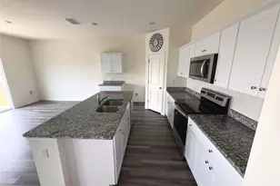 410 Magnum Force Dr, Jarrell, TX 76537 - Photo 4