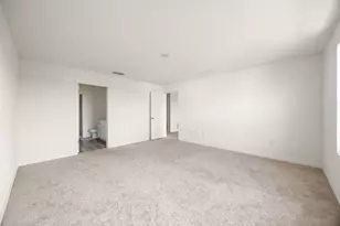 410 Magnum Force Dr, Jarrell, TX 76537 - Photo 22