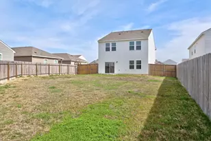 410 Magnum Force Dr, Jarrell, TX 76537 - Photo 32