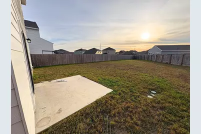 410 Magnum Force Drive, Jarrell, TX 76537 - Photo 2