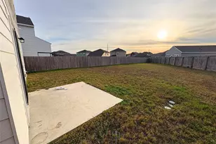 410 Magnum Force Dr, Jarrell, TX 76537 - Photo 2