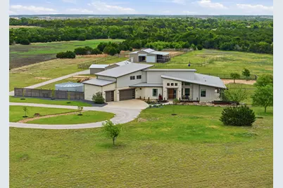 215 Mesa Vista Drive, Leander, TX 78641 - Photo 2