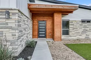 8631 Bighorn Cir, Lago Vista, TX 78645 - Photo 2