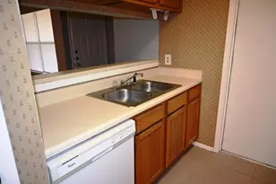 817 Lexington Rd, Elgin, TX 78621 - Photo 4
