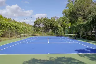 506 Konstanty Cir, Austin, TX 78746 - Photo 4