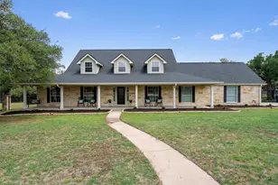 208 Neal Dr, Liberty Hill, TX 78642 - Photo 2