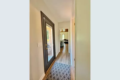 203 E 11th Street, Elgin, TX 78621 - Photo 32