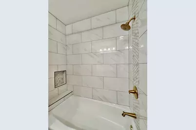 203 E 11th Street, Elgin, TX 78621 - Photo 24