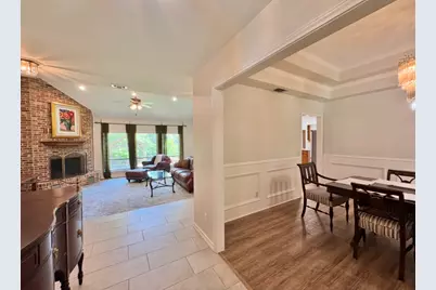 203 E 11th Street, Elgin, TX 78621 - Photo 14