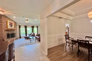 203 E 11th St, Elgin, TX 78621 - Photo 14