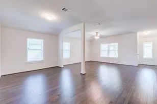 741 Carol Dr, Hutto, TX 78665 - Photo 4