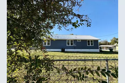 1902 N Fannin Avenue, Cameron, TX 76520 - Photo 12