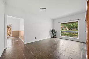 9411 Cedar Crest Dr, Austin, TX 78750 - Photo 8