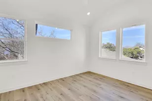 7208 Providence Ave, Austin, TX 78752 - Photo 10