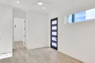 7208 Providence Ave, Austin, TX 78752 - Photo 4