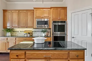 316 Lakefront Dr, Point Venture, TX 78645 - Photo 10