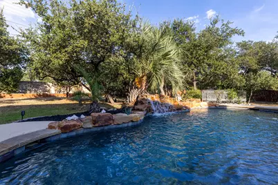 205 Sutton Place, Georgetown, TX 78628 - Photo 28