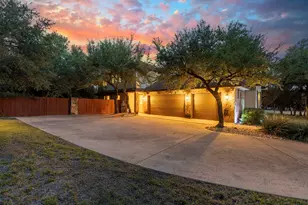 205 Sutton Pl, Georgetown, TX 78628 - Photo 36