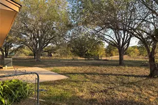 163 Robinson Rd, Lockhart, TX 78644 - Photo 18