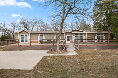 186 La Selva Drive, Elgin, TX 78621 - Photo 2