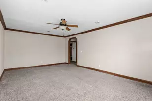 186 La Selva Dr, Elgin, TX 78621 - Photo 10