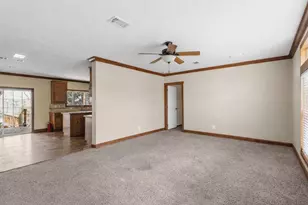 186 La Selva Dr, Elgin, TX 78621 - Photo 4