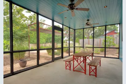 2308 1/2 E 9th Street, Austin, TX 78702 - Photo 14