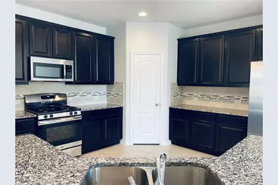 1009 Sundrops Street, Leander, TX 78641 - Photo 4