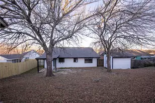 2003 Castle Gate Cir, San Marcos, TX 78666 - Photo 36