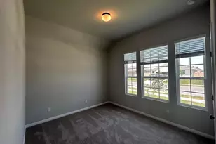 303 Bear Oak St, Hutto, TX 78634 - Photo 20