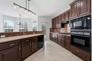 901 Ambrose Dr, Pflugerville, TX 78660 - Photo 10