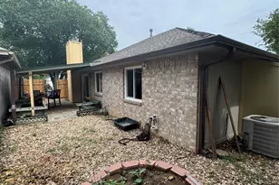 908 Saunders Dr, Round Rock, TX 78664 - Photo 4