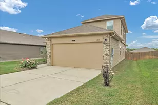 1013 Gaelic Dr, Georgetown, TX 78626 - Photo 2
