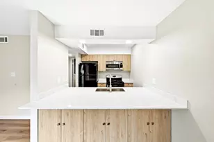 7801 Shoal Creek Blvd, Austin, TX 78757 - Photo 12