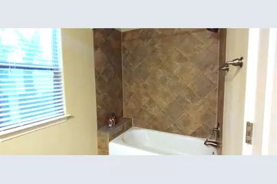 500 Kenniston Drive #B, Austin, TX 78752 - Photo 18