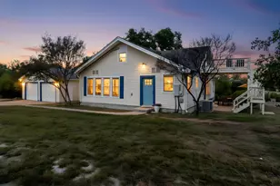 1025 Lakeshore Dr, Spicewood, TX 78669 - Photo 2