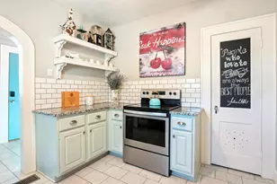 1025 Lakeshore Dr, Spicewood, TX 78669 - Photo 8