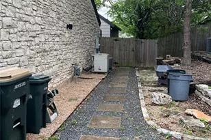 6501 Lost Cove, Austin, TX 78746 - Photo 16