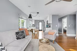 7611 Providence Ave, Austin, TX 78752 - Photo 10