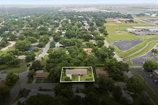202 E Tate St, Burnet, TX 78611 - Photo 20