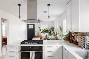 827 Gullett St, Austin, TX 78702 - Photo 8