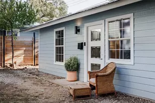 827 Gullett St, Austin, TX 78702 - Photo 20