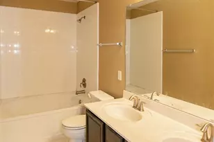 8801 Edmundsbury Dr, Austin, TX 78747 - Photo 12