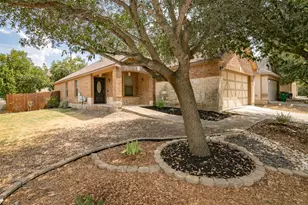 8801 Edmundsbury Dr, Austin, TX 78747 - Photo 2